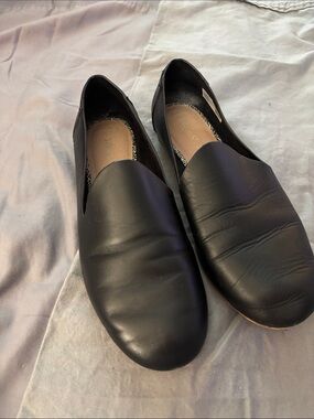 Toms Black Leather Slip-On Flats